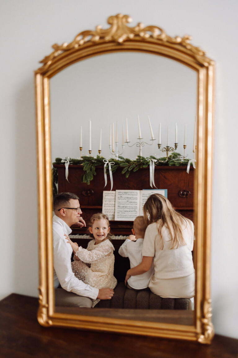 sesja świąteczna w kamienicy Warszawa